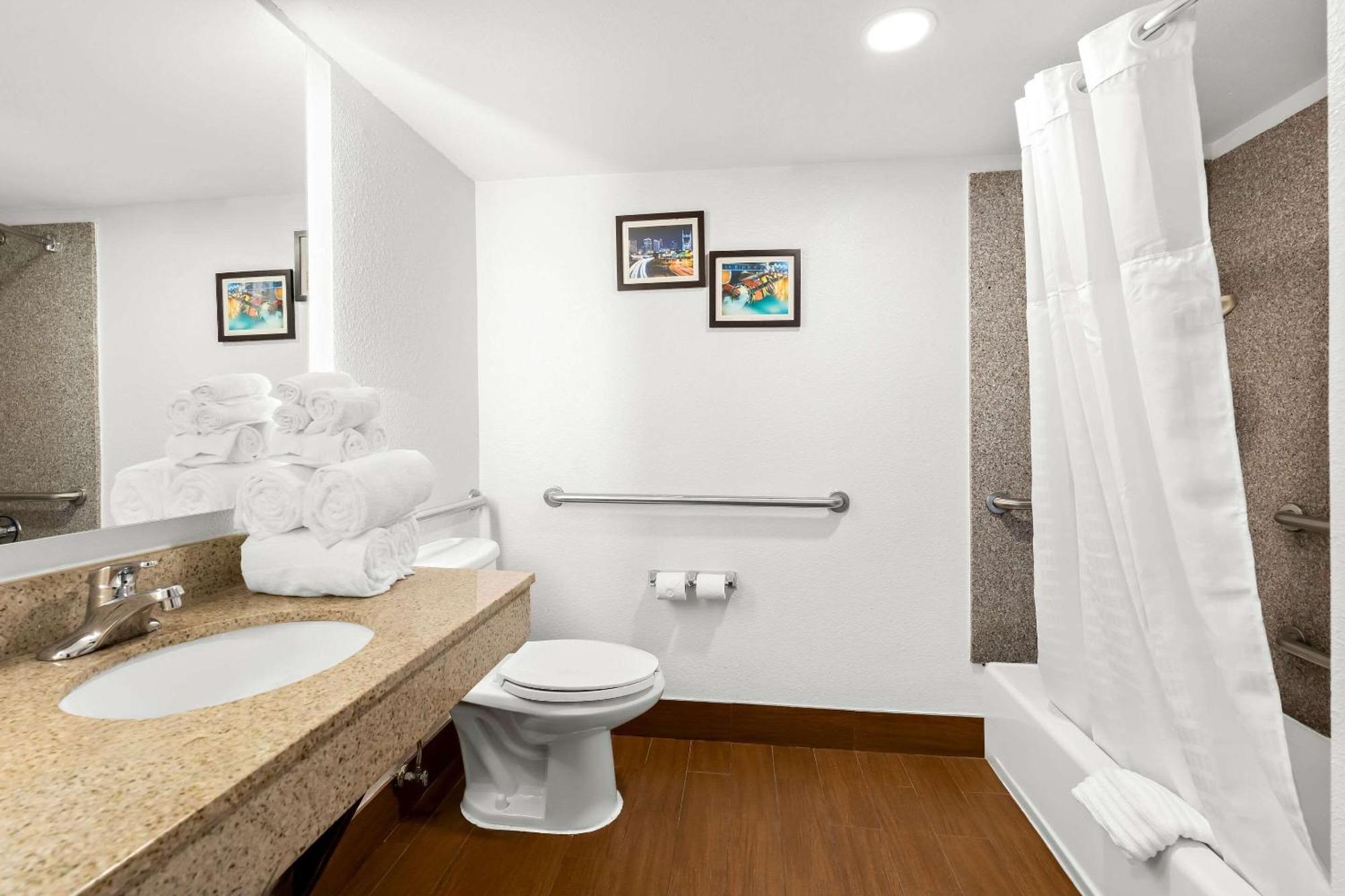 King Suite Two-Person Spa Bath Non Smoking,1614786003:JPEG